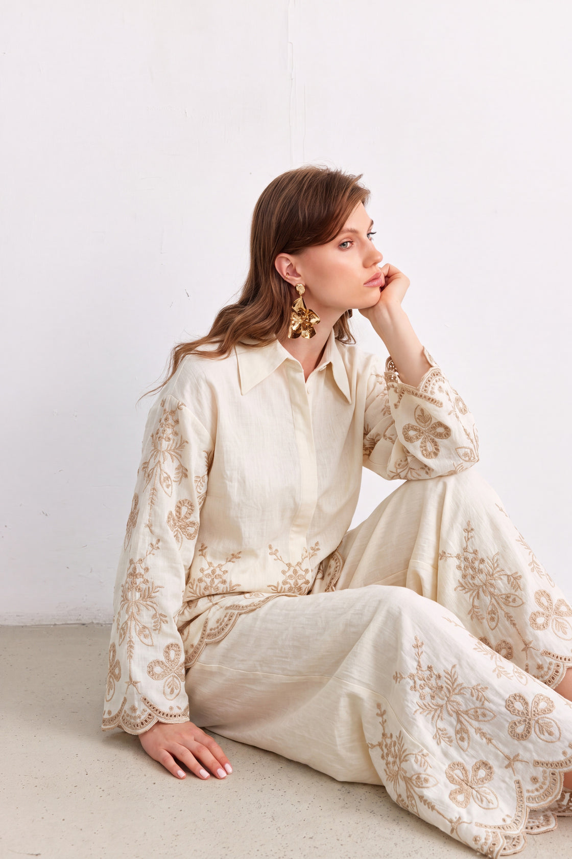 Ivory Jardin Embroidered Linen Set