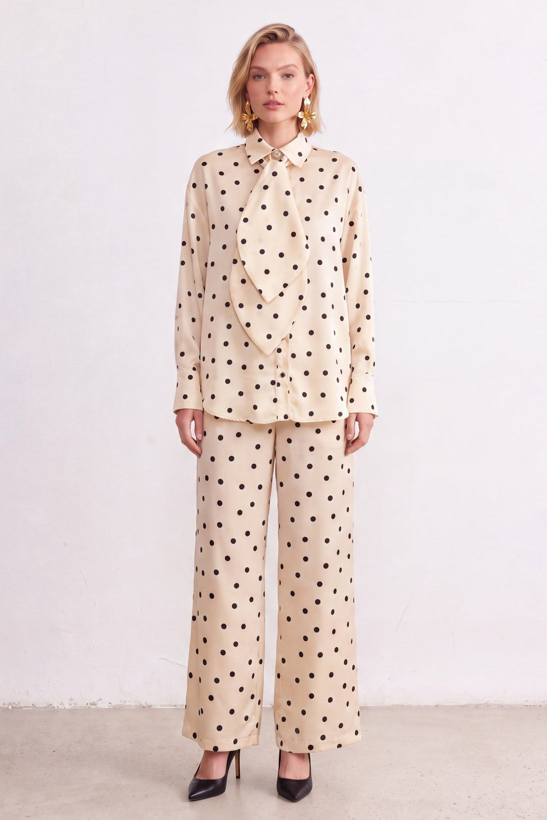 Polka-Dot Satin Neck-Tie Set — front view